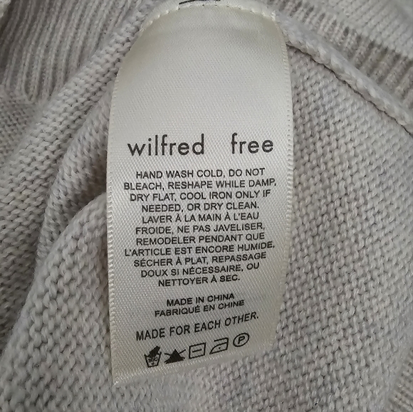 Aritzia Wilfred Free Treasures Turtleneck - Picture 4 of 10